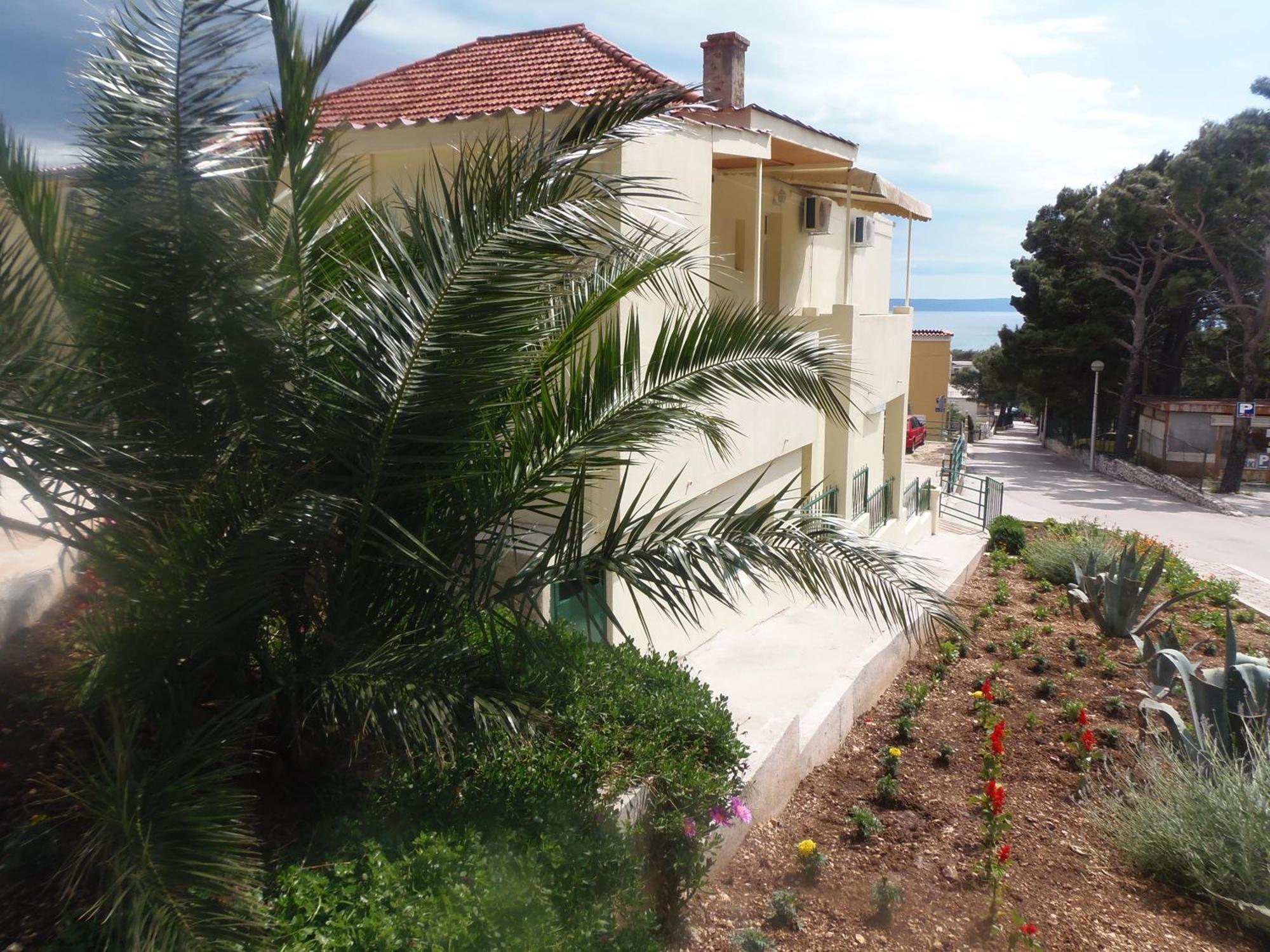 Studio Apartments Marija With Private Parking Makarska Exterior photo