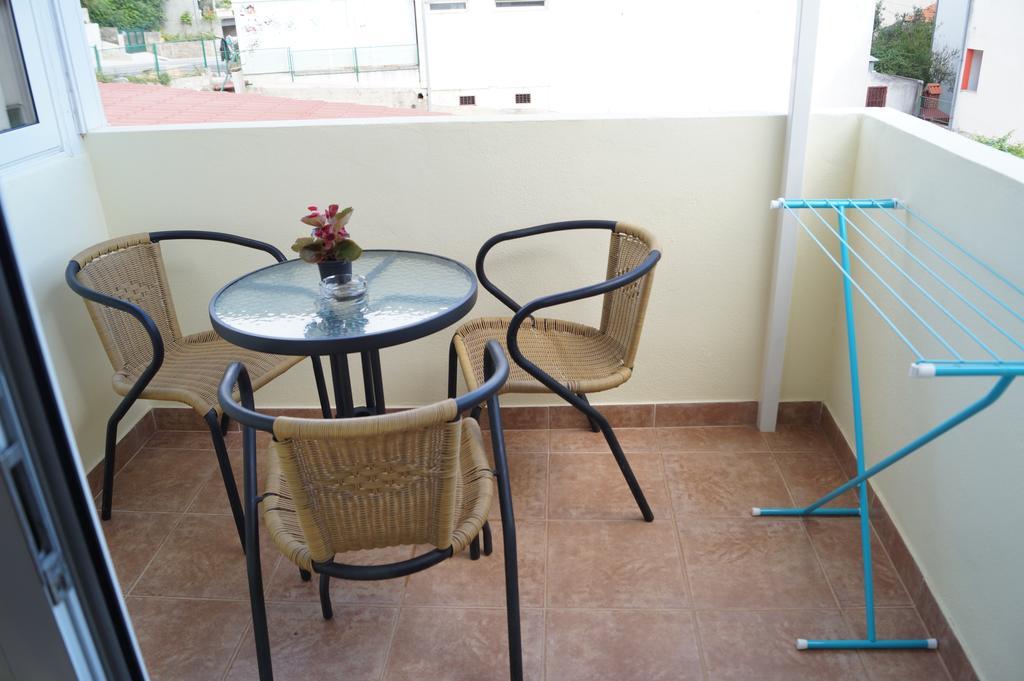 Studio Apartments Marija With Private Parking Makarska Exterior photo