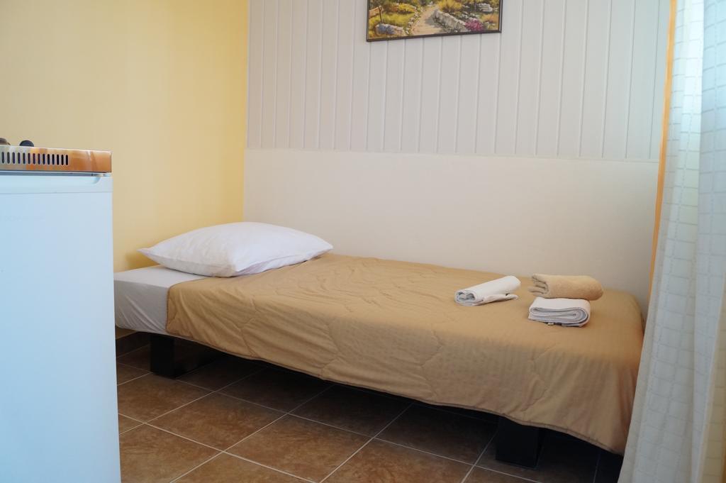 Studio Apartments Marija With Private Parking Makarska Exterior photo